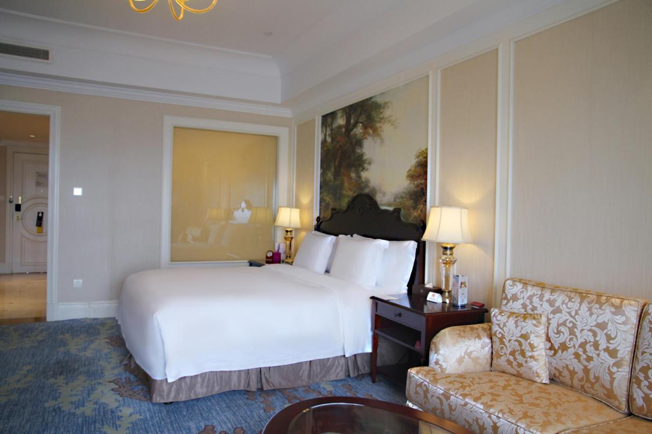 Crowne Plaza Ocean Spring Resort By Ihg Jimo Buitenkant foto