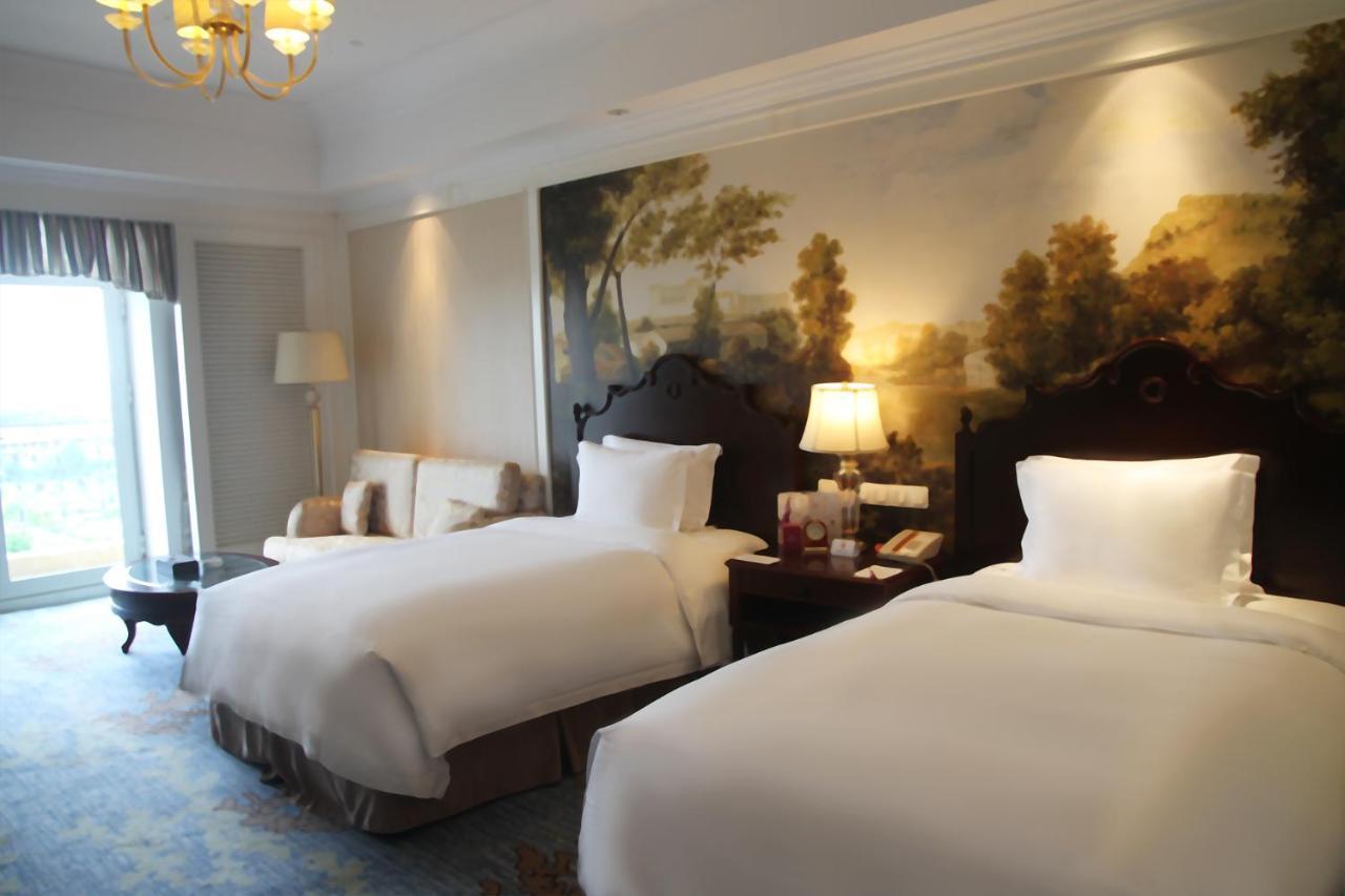 Crowne Plaza Ocean Spring Resort By Ihg Jimo Buitenkant foto