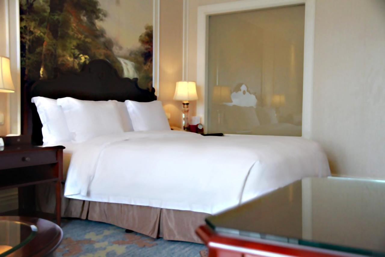 Crowne Plaza Ocean Spring Resort By Ihg Jimo Buitenkant foto