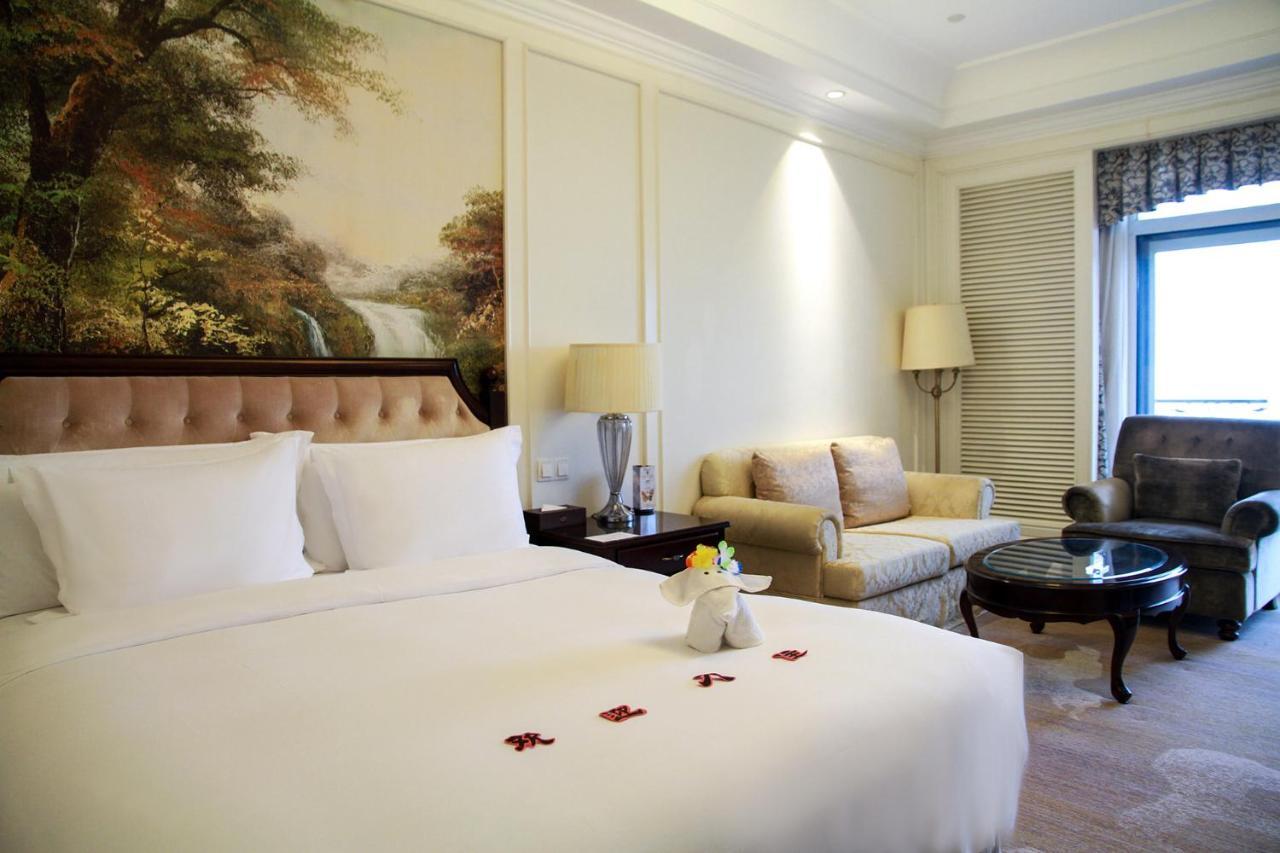 Crowne Plaza Ocean Spring Resort By Ihg Jimo Buitenkant foto