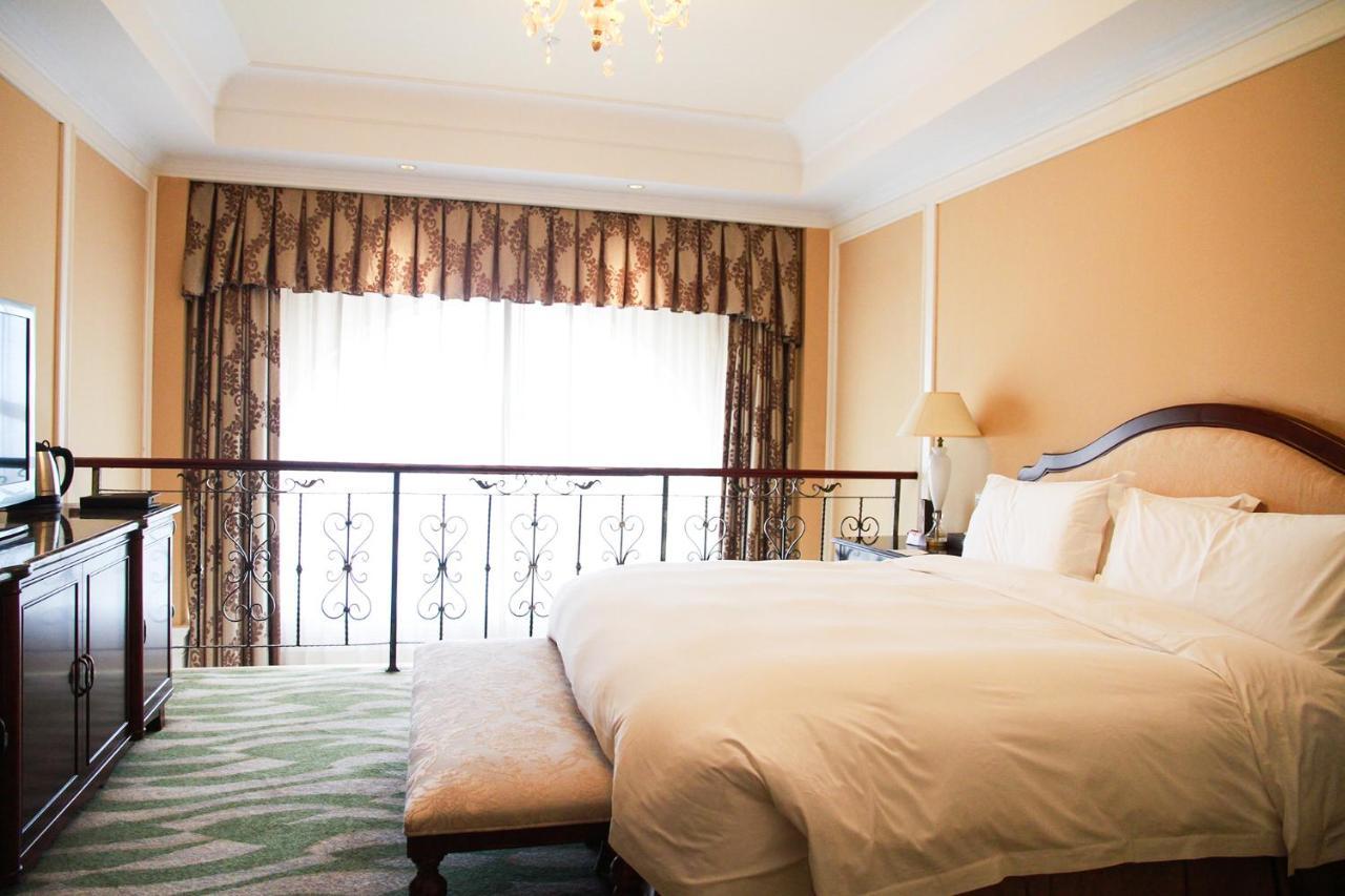 Crowne Plaza Ocean Spring Resort By Ihg Jimo Buitenkant foto