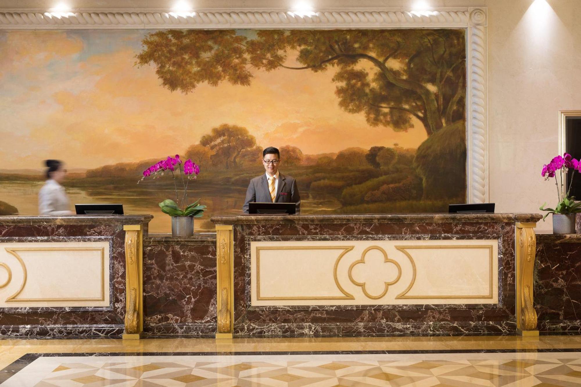Crowne Plaza Ocean Spring Resort By Ihg Jimo Buitenkant foto