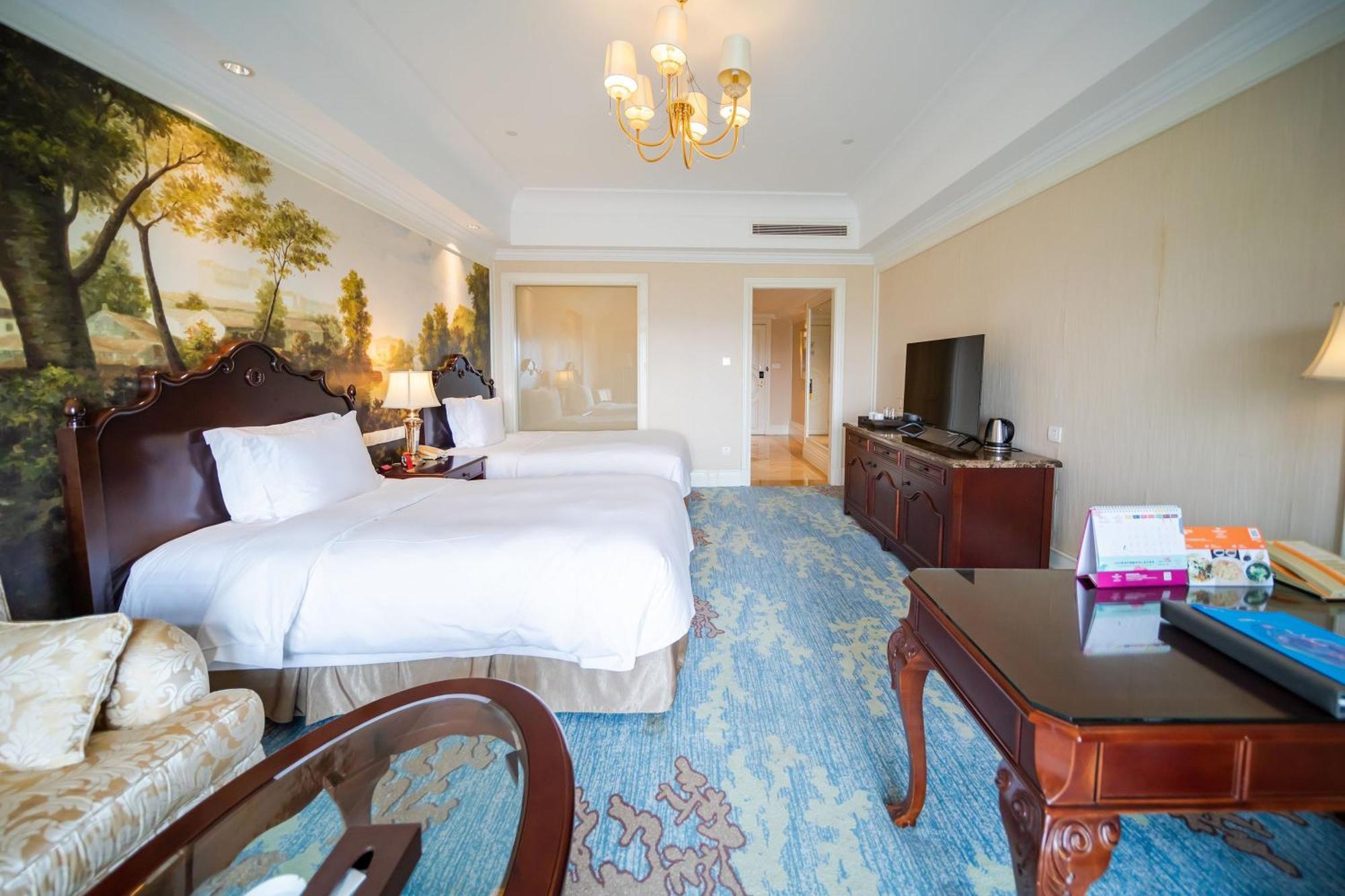 Crowne Plaza Ocean Spring Resort By Ihg Jimo Buitenkant foto