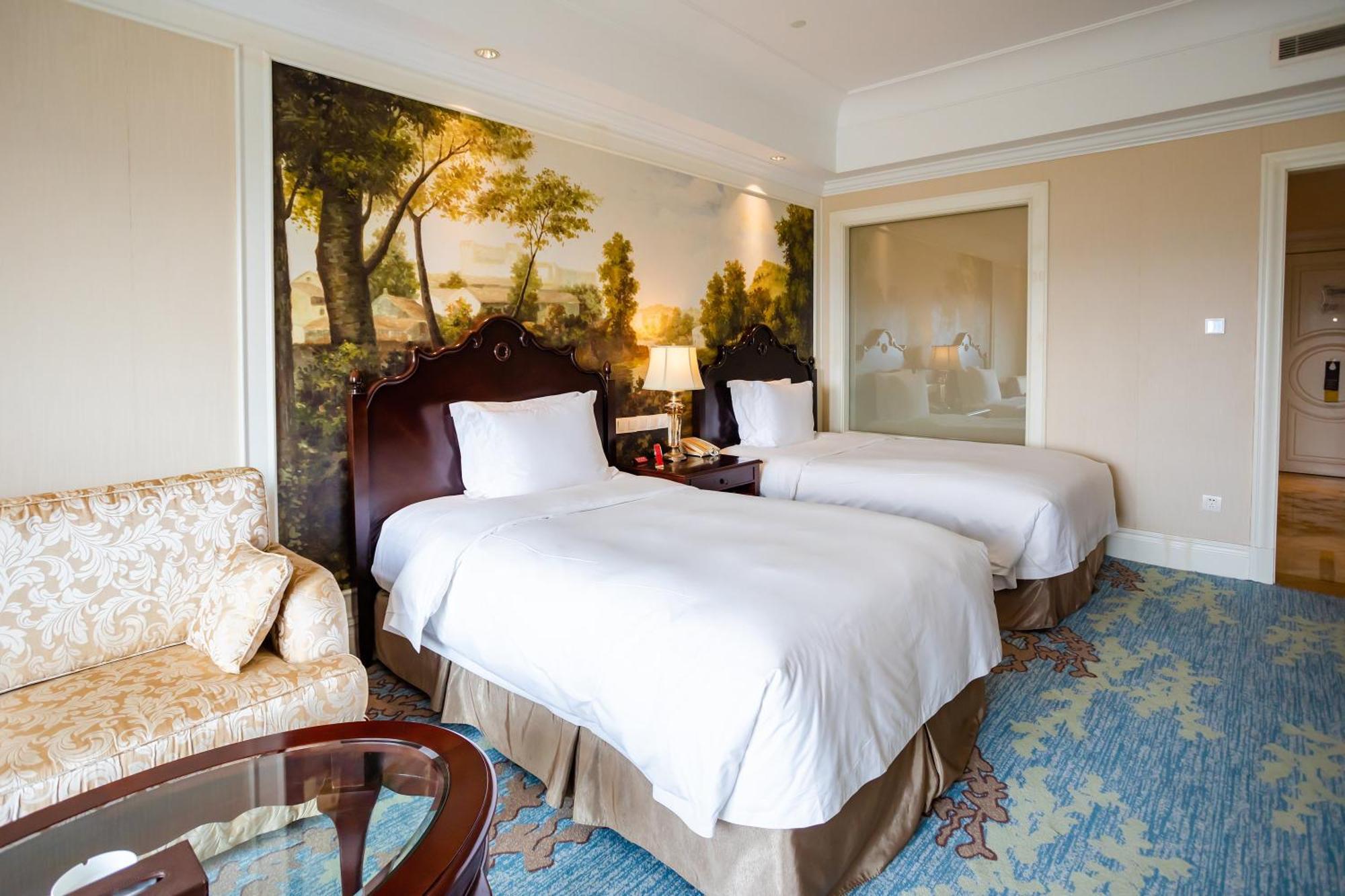 Crowne Plaza Ocean Spring Resort By Ihg Jimo Buitenkant foto